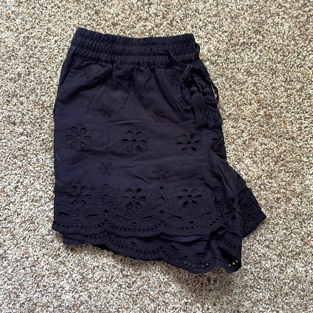 LOFT shorts with floral pattern